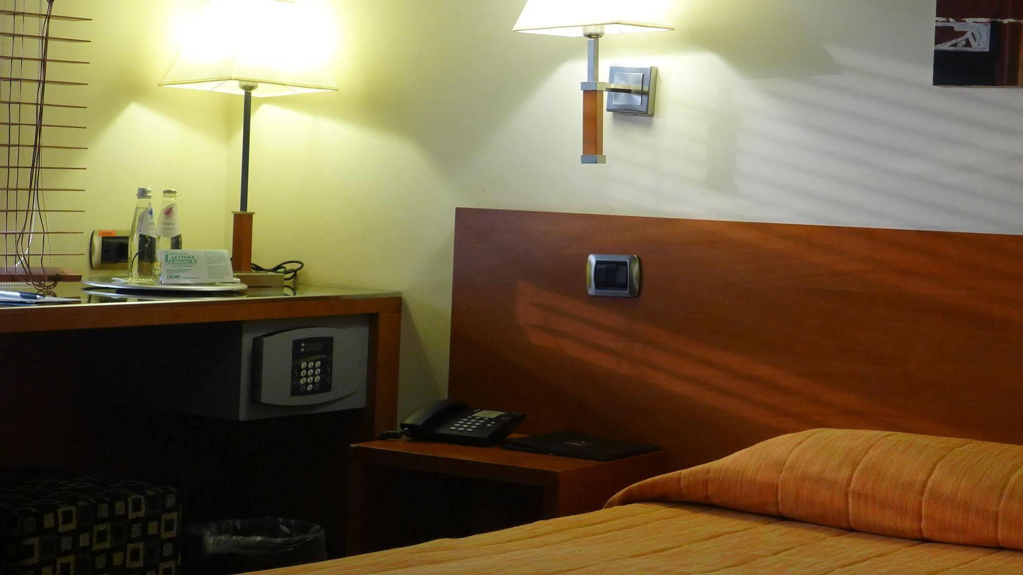 Hotel Motel K Casei Gerola Extérieur photo