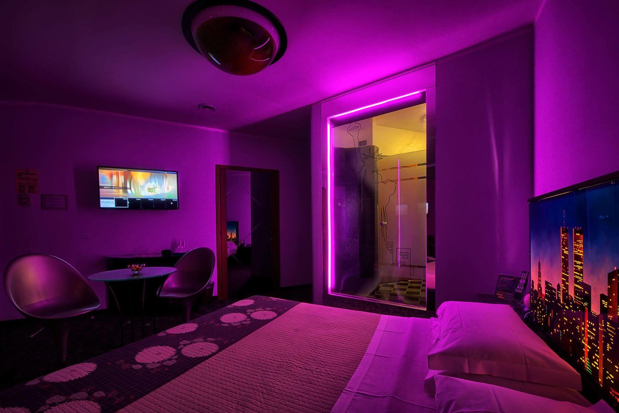 Hotel Motel K Casei Gerola Extérieur photo