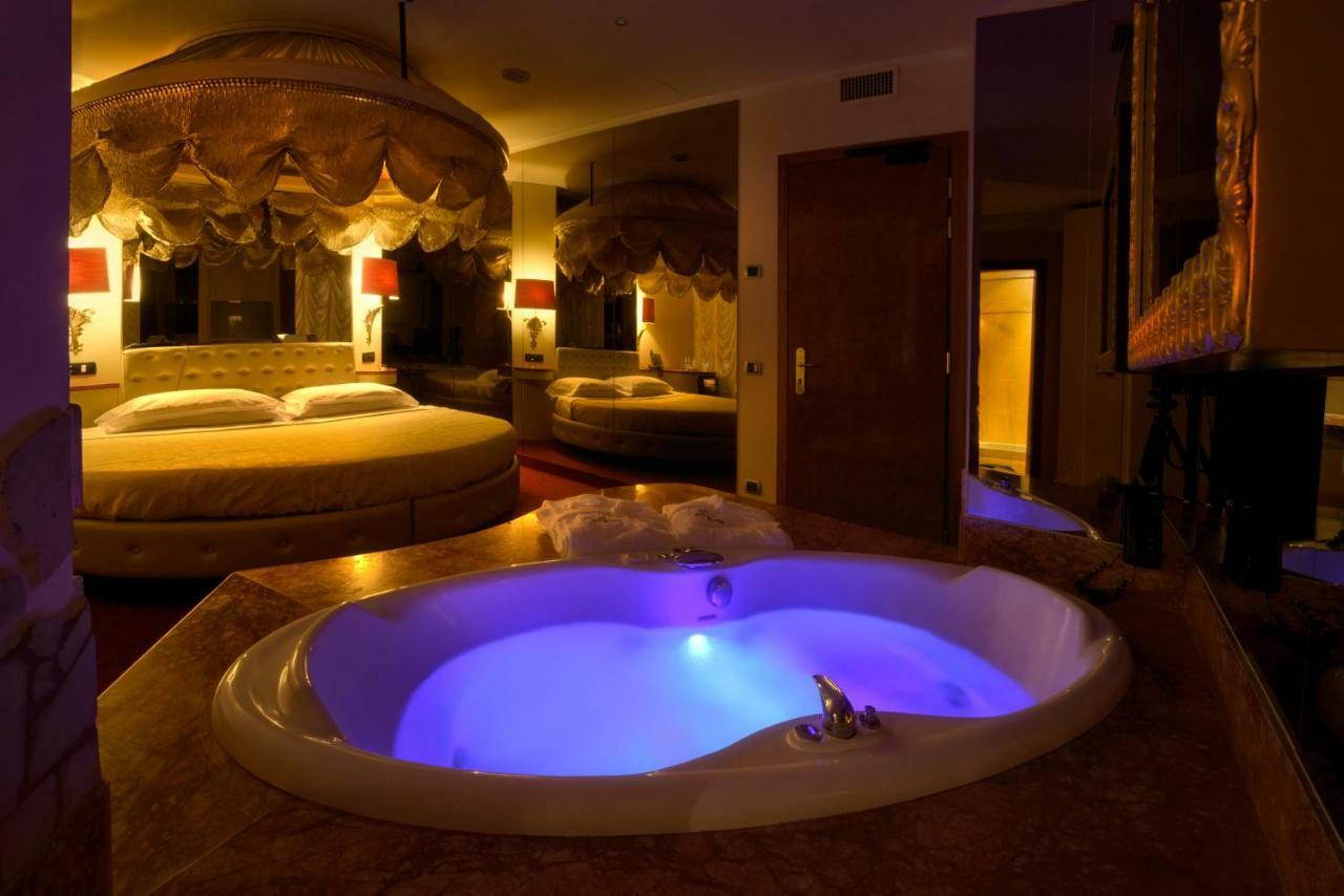 Hotel Motel K Casei Gerola Extérieur photo