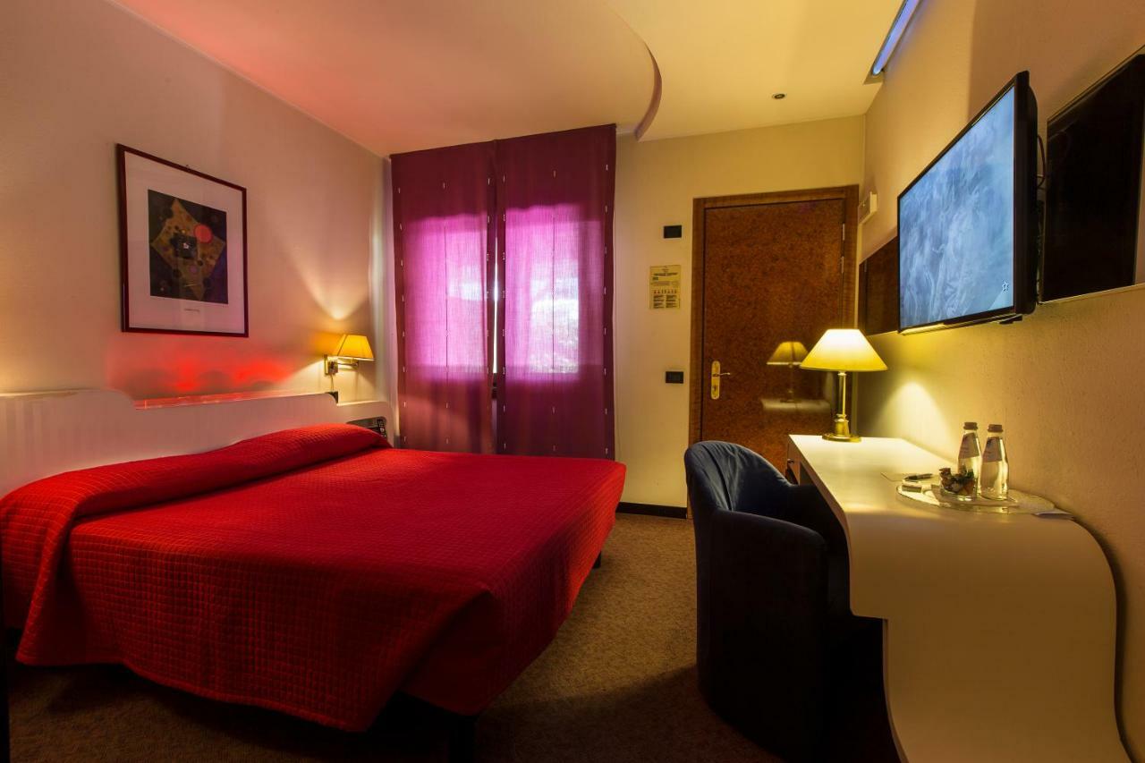 Hotel Motel K Casei Gerola Extérieur photo